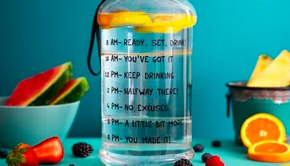 开云体育中国-那不勒斯翻盘勒沃库森，卡瓦哈尔高光表现