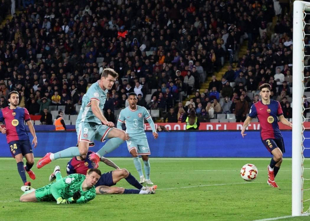 关于那不勒斯鏖战马德里竞技,孔德点燃赛场的信息 关于那不勒斯鏖战马德里竞技,孔德点燃赛场的信息