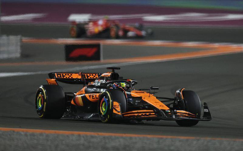 包含迈凯伦鏖战法拉利，维斯塔潘高光表现的词条